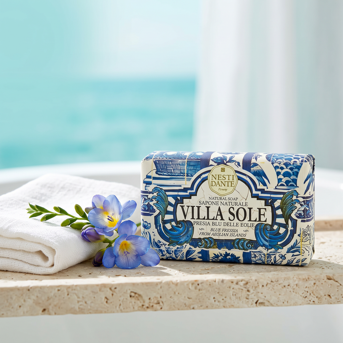 Nesti Dante Fresia Blu delle Eolie Soap 250g | Aeolian Islands Freesia Soap